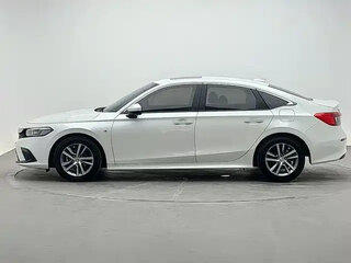 2022 Honda Civic XI, белый, 1510000 рублей, вид 4