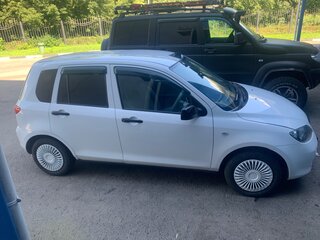 2002 Mazda Demio II (DY), белый, 375000 рублей, вид 3