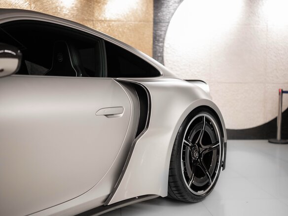 2023 Porsche 911 Brabus 900 Rocket R VIII (992), серебристый - вид 38