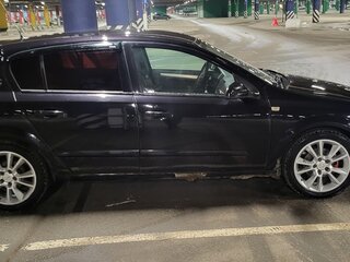 2008 Opel Astra H Рестайлинг, чёрный, 450000 рублей, вид 2