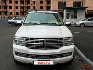 2009 Lincoln Navigator III, белый, 1900000 рублей, вид 1