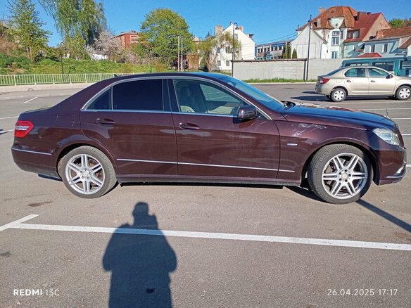 2009 Mercedes-Benz E-Класс 250 5G-Tronic IV (W212, S212, C207), коричневый, 1470000 рублей - вид 3