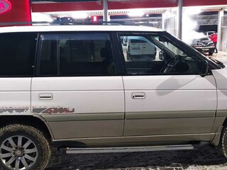 1995 Mazda MPV I (LV), белый, 800000 рублей, вид 5