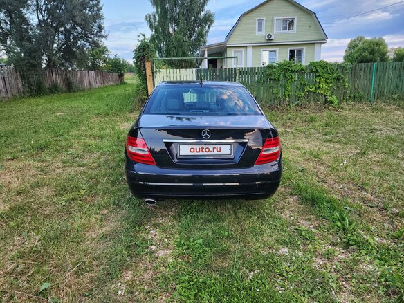 2014 Mercedes-Benz C-Класс 180 III (W204) Рестайлинг, чёрный, 1450000 рублей - вид 1