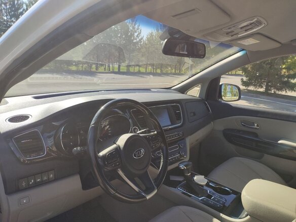 2020 Kia Carnival III, белый, 3700000 рублей - вид 12