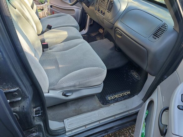2001 Ford Expedition I, чёрный, 750000 рублей - вид 12