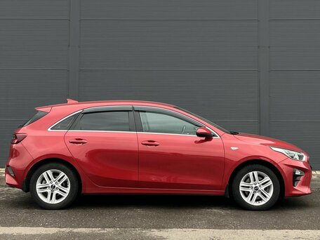 2018 Kia Ceed II Рестайлинг, красный, 1485000 рублей, вид 4