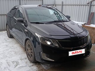 2014 Kia Rio 5-speed III, чёрный, 800000 рублей, вид 3