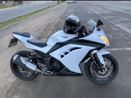 2014 Kawasaki Ninja 300, белый, 800000 рублей, вид 2