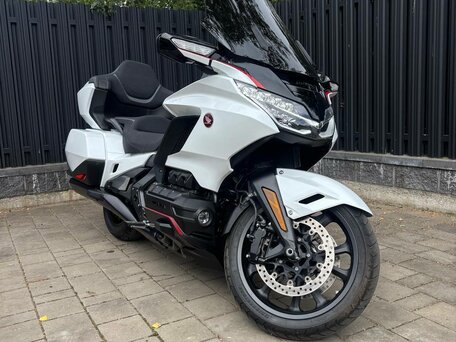 2023 Honda GL 1800 Gold Wing, белый, 2899999 рублей, вид 4
