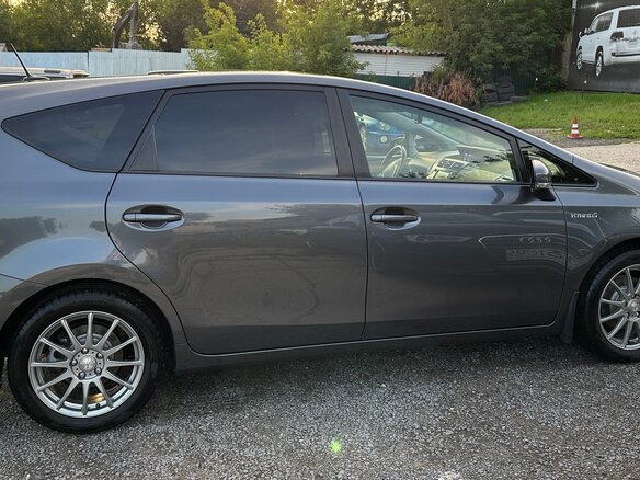 2012 Toyota Prius v (+) I (ZVW40/41), серый, 1799999 рублей - вид 10