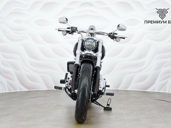 2025 Harley-Davidson Breakout, чёрный, 3099000 рублей - вид 3