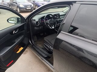 2020 Kia Cerato III Рестайлинг (Classic), чёрный, 1850000 рублей, вид 5