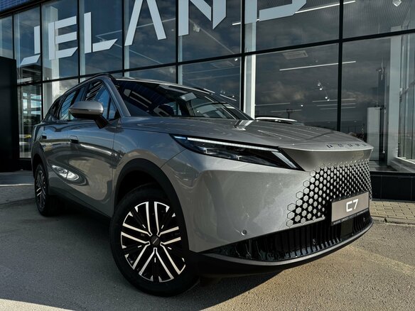 2026 Omoda C7, серебристый, 3299000 рублей