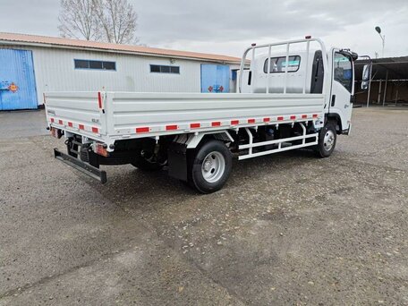 2025 Isuzu Elf (N-series), белый, 3600000 рублей, вид 2