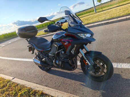 2021 Kawasaki Versys 1000, серый, 1038213 рублей, вид 1