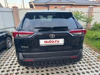 2020 Toyota RAV4 V (XA50), чёрный, 2650000 рублей, вид 3