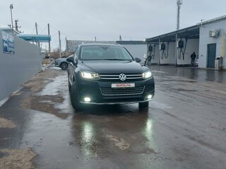 2013 Volkswagen Touareg II, чёрный, 2700000 рублей, вид 3