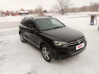 2010 Volkswagen Touareg II, чёрный, 2300000 рублей, вид 3