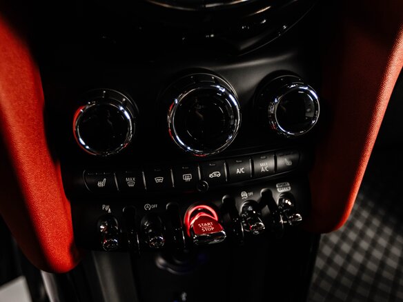 2019 Mini Hatch JCW III (F55/F56) Рестайлинг, зелёный, 2500000 рублей - вид 25