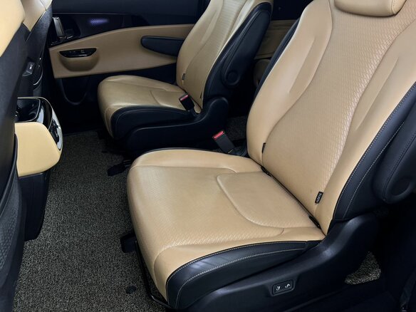 2021 Kia Carnival IV, чёрный, 4150000 рублей - вид 9