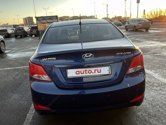 2015 Hyundai Solaris I Рестайлинг, синий, 1050000 рублей - вид 4
