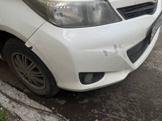 2013 Toyota Vitz III (XP130), белый, 640000 рублей, вид 3