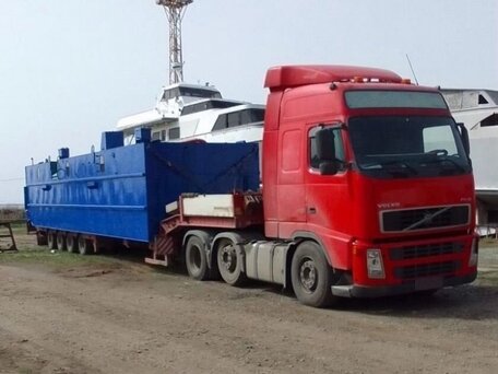 2004 Volvo FH, красный, 3500000 рублей, вид 2