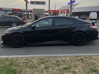 2020 Toyota Camry US Market VIII (XV70), чёрный, 4050000 рублей, вид 4