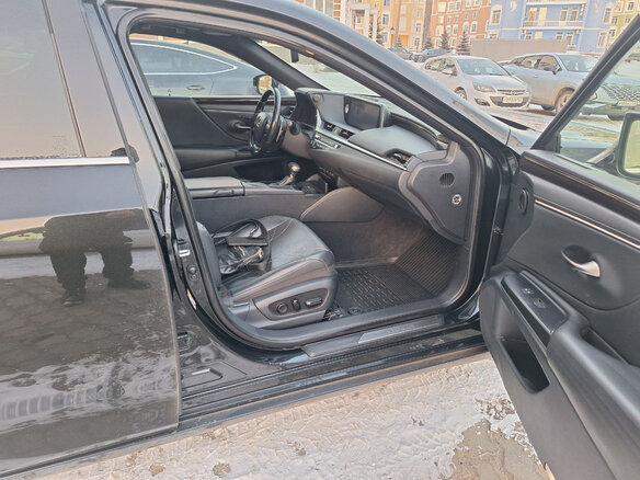 2019 Lexus ES 250 VII, чёрный, 3650000 рублей - вид 19