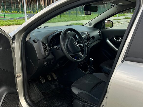 2019 Lada (ВАЗ) XRAY Cross I, бежевый, 750000 рублей - вид 10