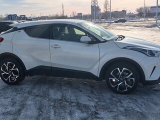 2017 Toyota C-HR I, белый, 1950000 рублей, вид 3
