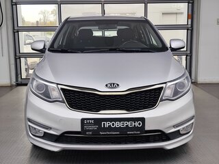 2017 Kia Rio III Рестайлинг, серебристый, 1320000 рублей, вид 2