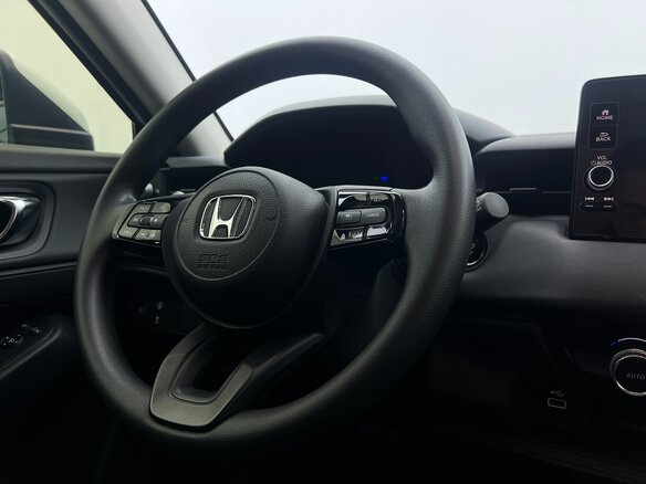 2023 Honda Vezel II, белый, 1695007 рублей - вид 11