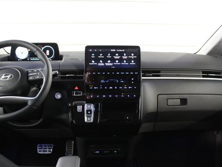 2025 Hyundai Staria I, чёрный, 9999000 рублей, вид 2