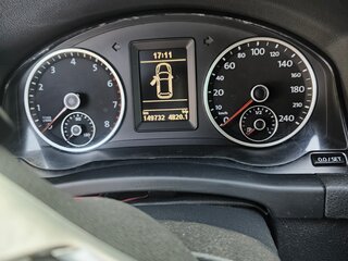 2010 Volkswagen Tiguan I, серебристый, 1400000 рублей, вид 5
