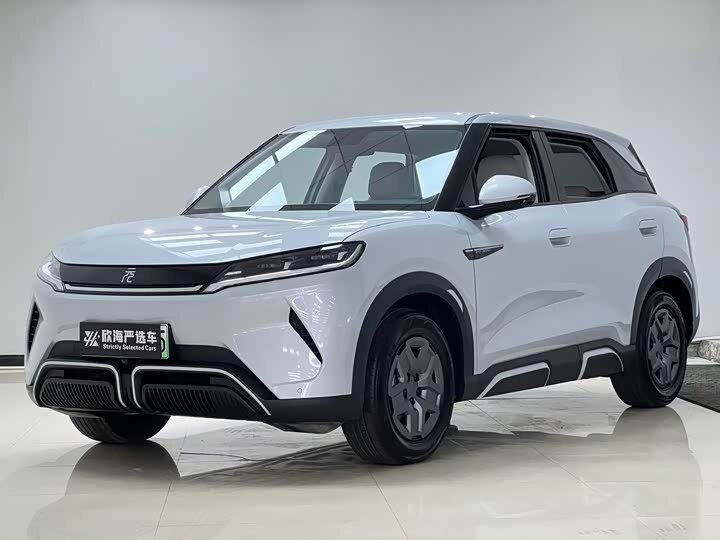 Открыть фотографии: BYD Yuan Up