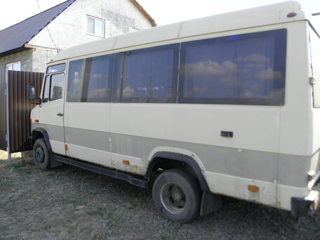 1998 Mercedes-Benz Vario, серебристый, 400000 рублей, вид 2