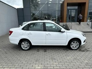 2026 Lada (ВАЗ) Granta I Рестайлинг, белый, 1089000 рублей, вид 4