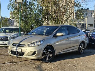 2011 Hyundai Solaris I, бежевый, 549000 рублей, вид 1