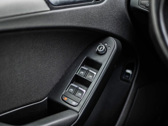 2012 Audi A4 IV (B8) Рестайлинг, чёрный, 1250000 рублей - вид 8