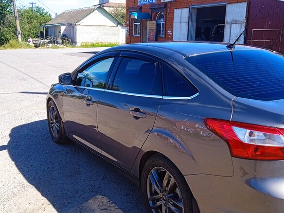2011 Ford Focus III, серый, 760000 рублей - вид 3