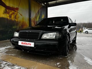 1994 Mercedes-Benz C-Класс 180 I (W202), чёрный, 300000 рублей, вид 3