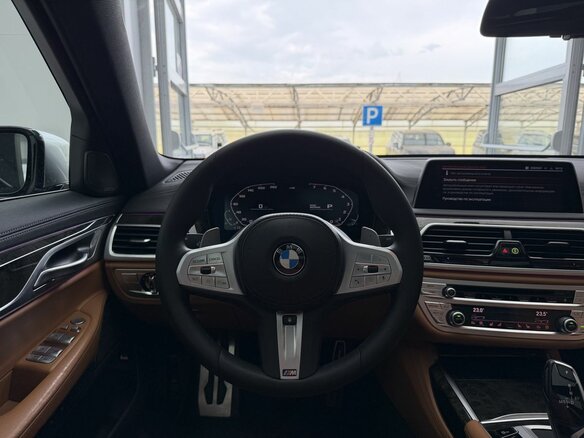 2020 BMW 7 серии 740Li xDrive VI (G11/G12) Рестайлинг, серый - вид 13