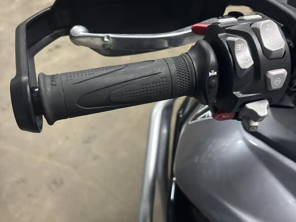 2024 Triumph Tiger 900, серый, 1700000 рублей - вид 17