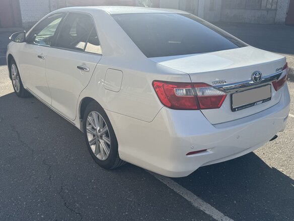 2012 Toyota Camry VII (XV50), белый, 1540000 рублей - вид 4