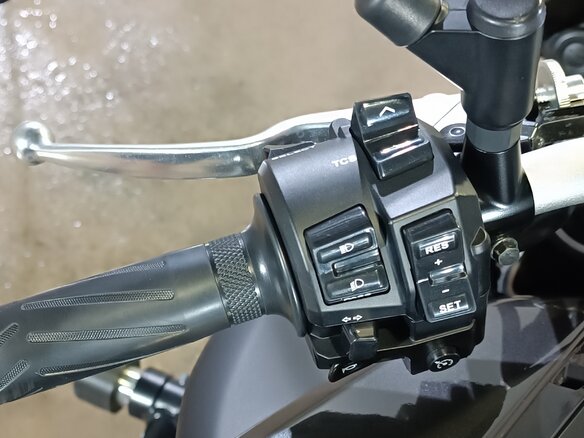 2017 Yamaha MT-10, чёрный, 1200000 рублей - вид 5