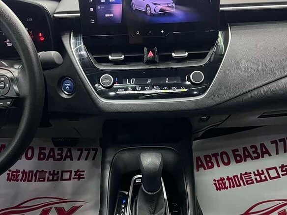 2023 Toyota Corolla XII (E210), голубой, 1900000 рублей - вид 12