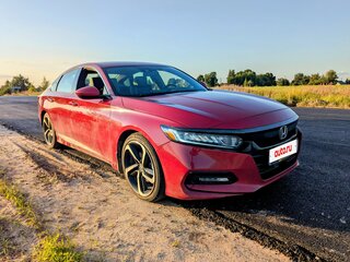 2020 Honda Accord X Рестайлинг, красный, 1900000 рублей, вид 2