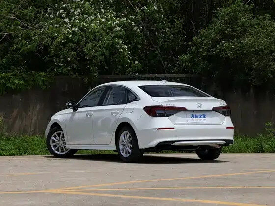 2026 Honda Civic XI Рестайлинг, белый, 2400000 рублей - вид 3